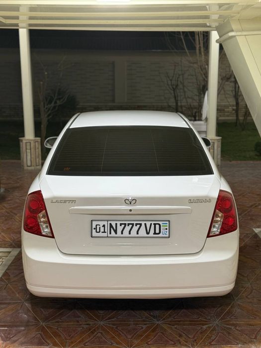 Lasetti Sotiladi 60000 km yurgan