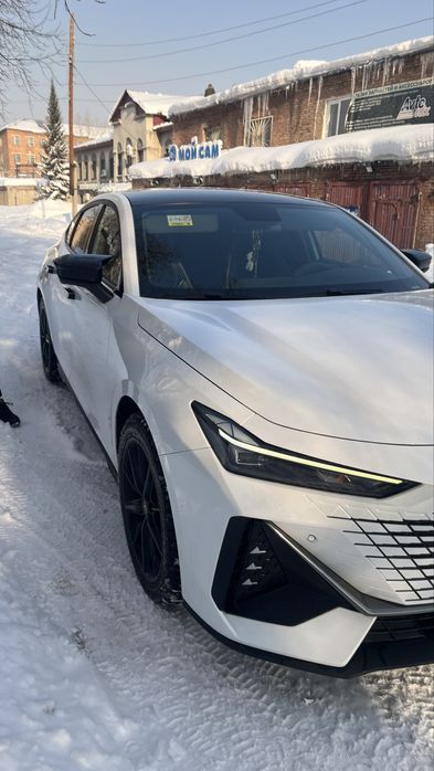 Продам Changan Uni-V