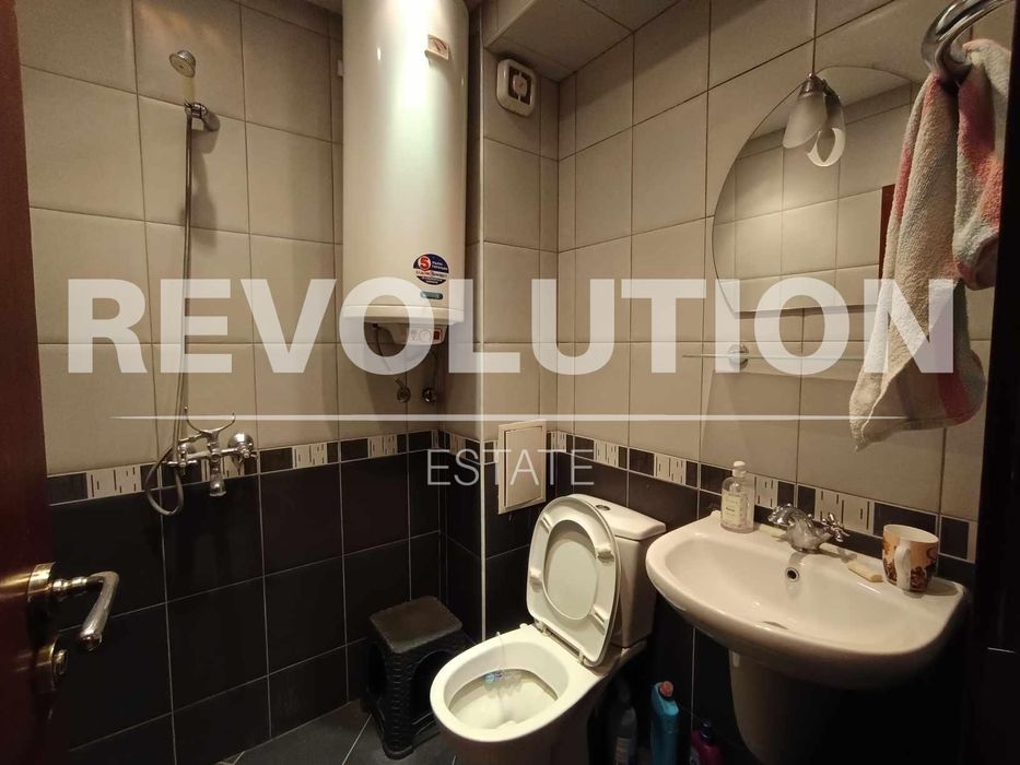 Дава се под наем Двустаен апартамент в Варна, Колхозен пазар - 60 кв.м за 400 € - Снимка #12