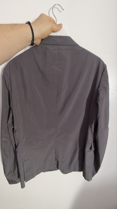 Prada re-nylon blazer сив,275€