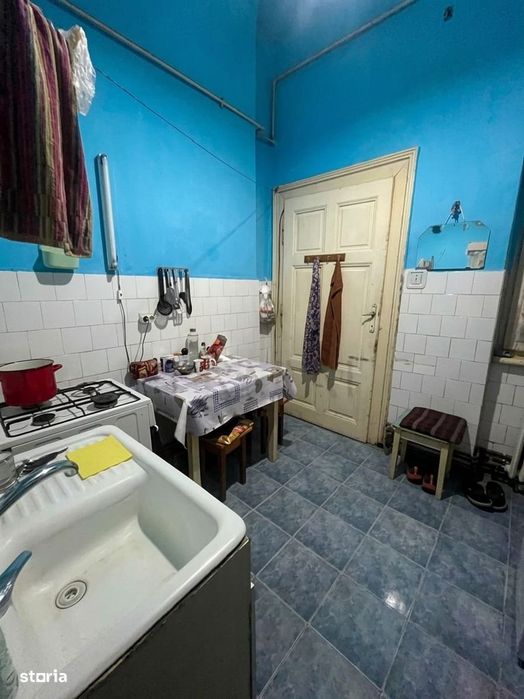 Apartament 3 camere, curte, zona Centrala-Ultracentrala