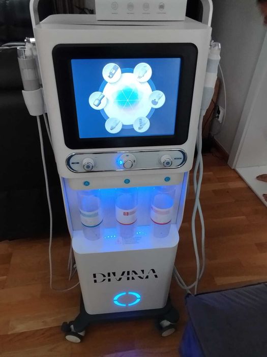 Aparat profesional dermabraziune Divina Pro 2025