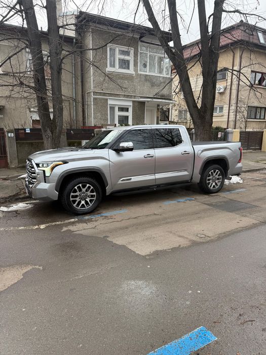 TOYOTA Tundra Hybrid i-Force MAX