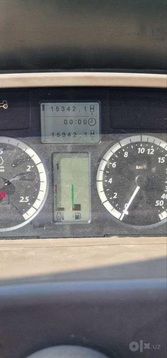JOHN DEERE Трактори сотилади