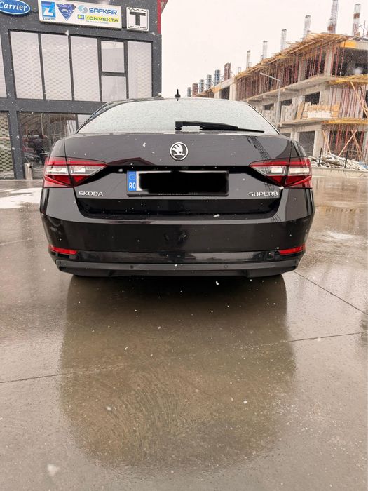 Skoda Superb.