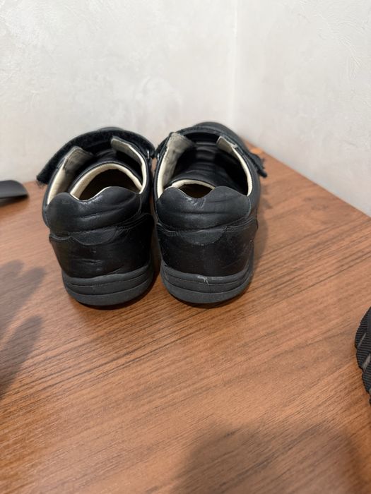 Детская школьная обувь