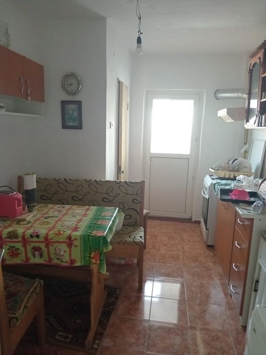 Apartament 3 camere Roșiori de vede