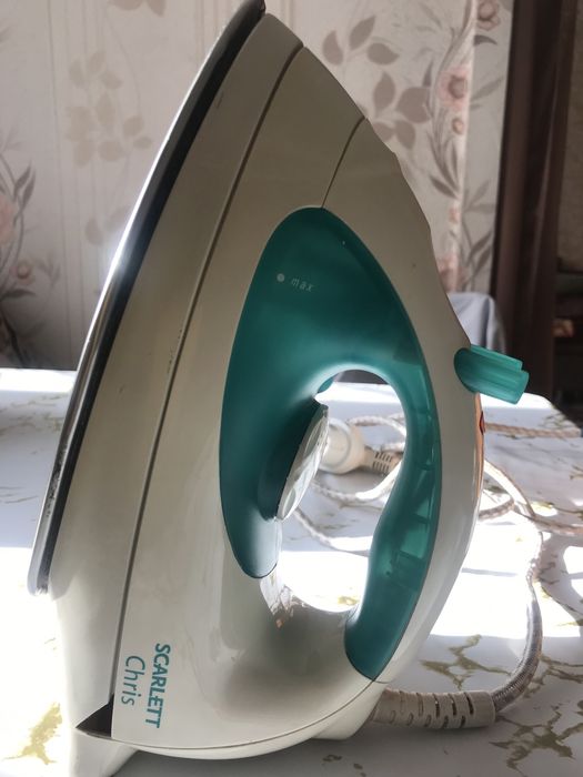 Утюг гладильный