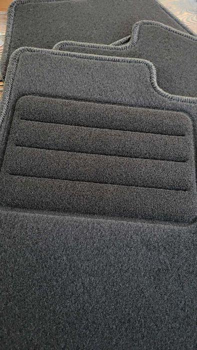 Мокетни стелки за Alfa Romeo 147 156 Guilia 159 Giuletta 166 Mito и др