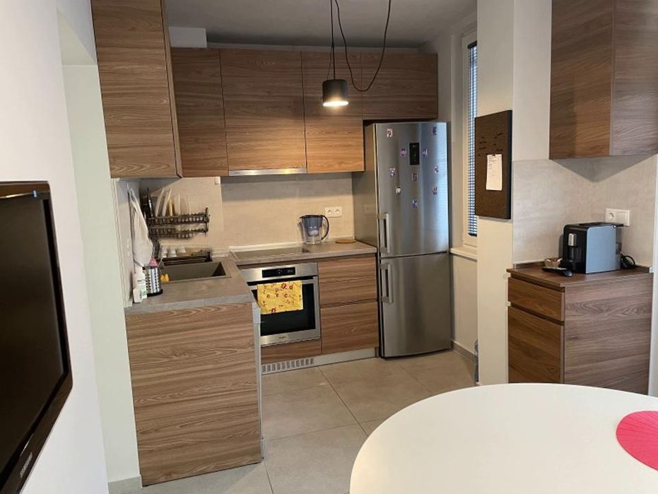 Дава се под наем Тристаен апартамент в София, Медицинска академия - 85 кв.м за 800 € - Снимка #2