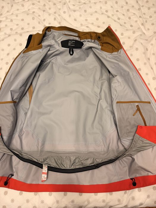 Продавам комплект Arc'teryx за ски – яке и панталон, Gore-Tex Pro