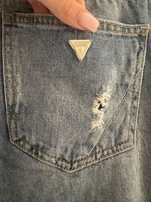 Дънки Guess с перли