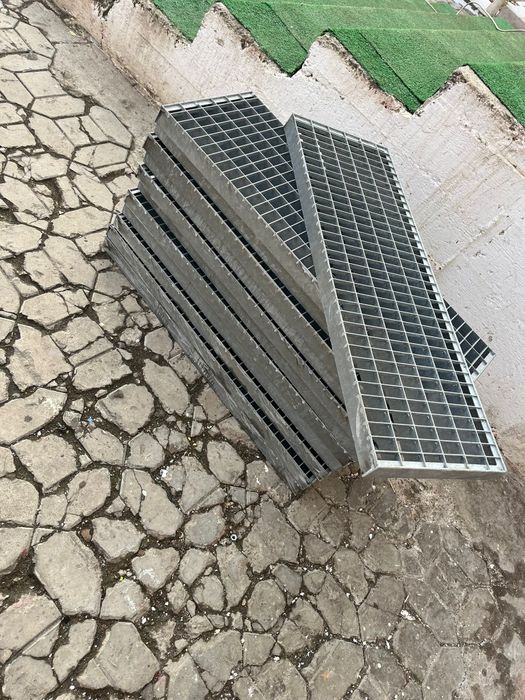 Trepte zincate gretare zincate