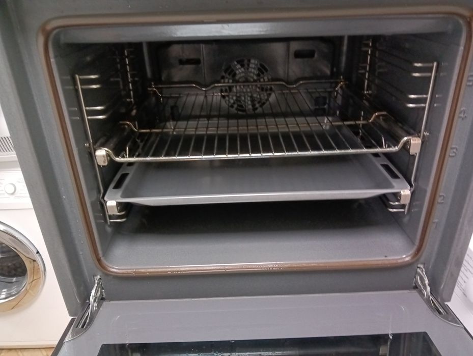 Като нова печка за вграждане Сименс Siemens с две години гаранция!