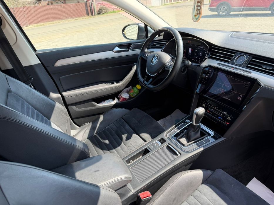 Vw Passat R -line 190 cp  Virtual Camera Navigatie DSG 7+1 Alcantarara