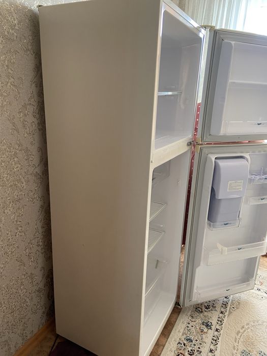 Продам холодильник cooltech