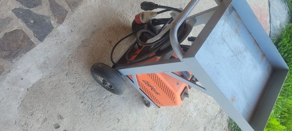 Vând aparat de sudura firma Lorch