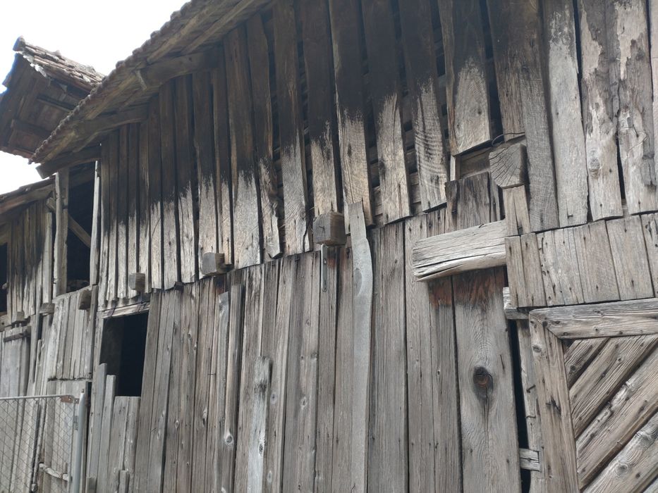 Lemn vechi demolări