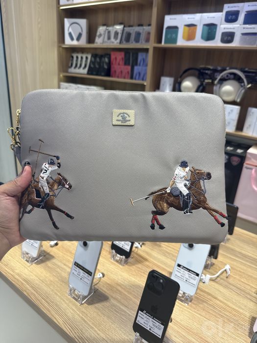 Sumka Santa-Barbara Polo ipad vs Macbook