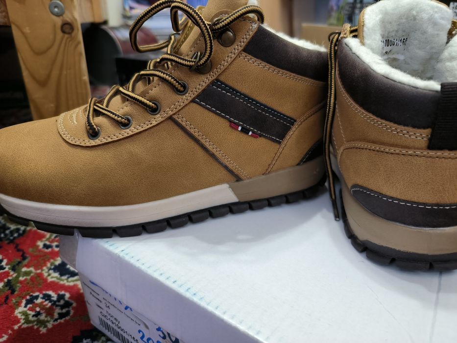 Ботинки зимние продам