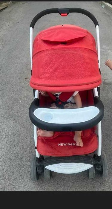 Коляска New Baby продается в хорошем состоянии