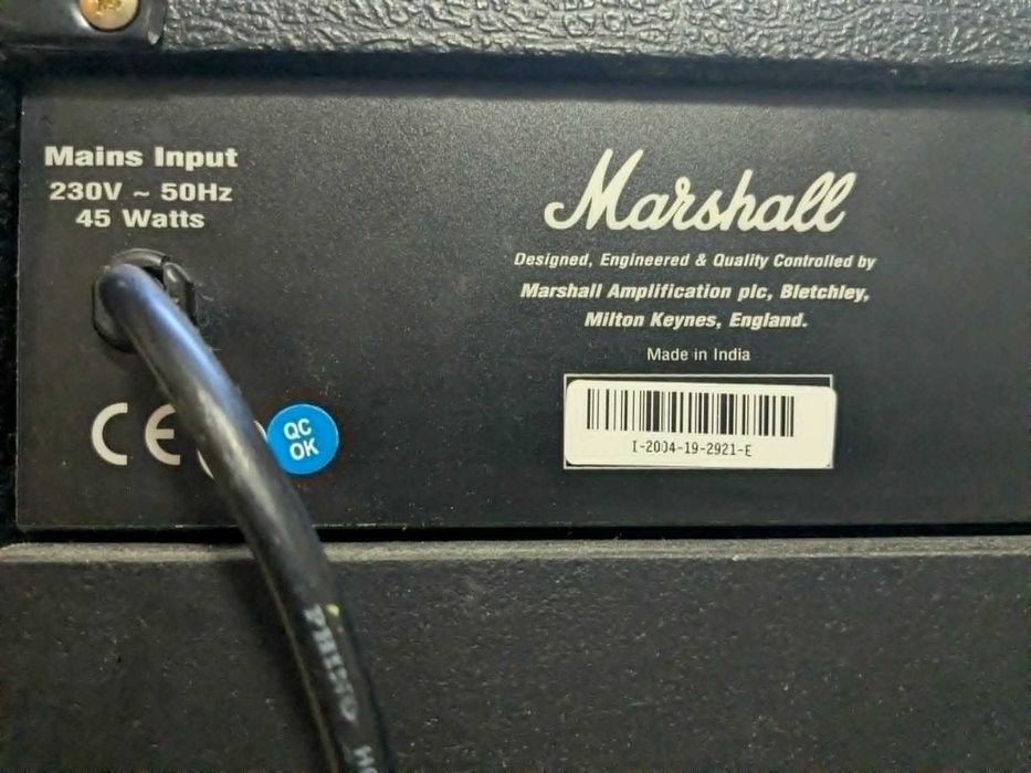 Aplificator chitara electrica Marshall MG15DFX