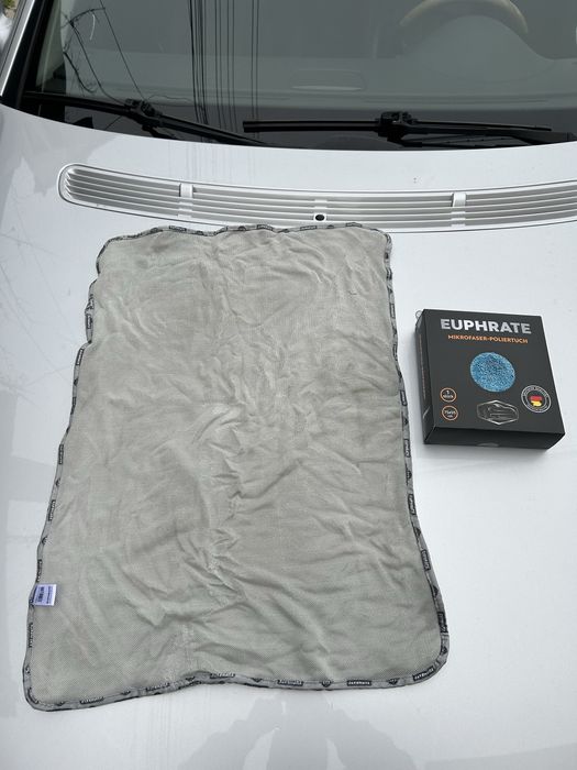 Микрофиберна кърпа за кола