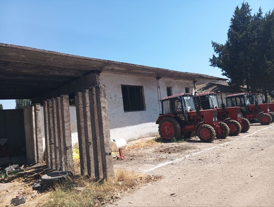 Нотурар бино иншоати сотилади. 
77 сотих.