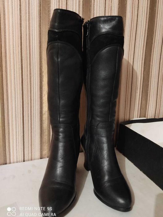Женские кожанные  сапоги 36 рр.