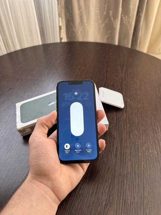 В продаже айфон 13