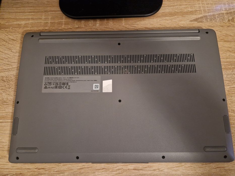 Laptop Lenovo ideapad  1, impecabil.
