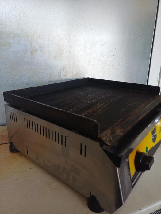 Оборудване за дюнер / Дюнер машина и принадлежности