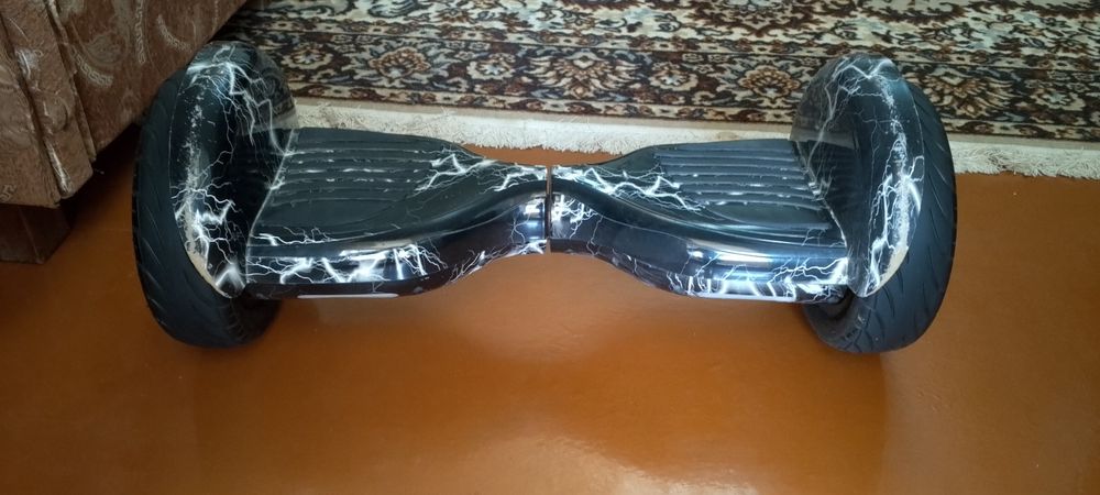 Гироскутор . с блютуз .