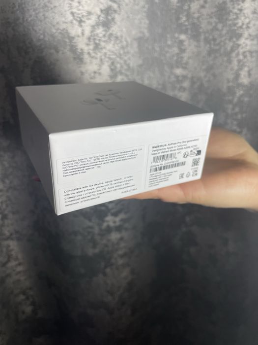 Продам новые AirPods Pro (2nd generation)