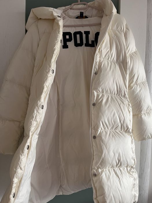 Пухено яке момиче