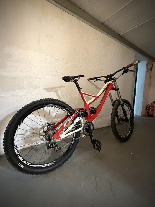 Specialized Demo 8 RH 44cm- ca nouă! IMPECABILA