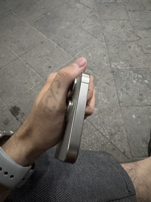 Iphone 15 pro max rodnoy