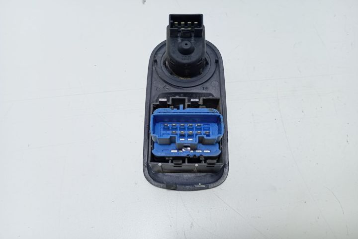 Butoane  Comanda Geamuri 8200011867 Opel Vivaro A seria