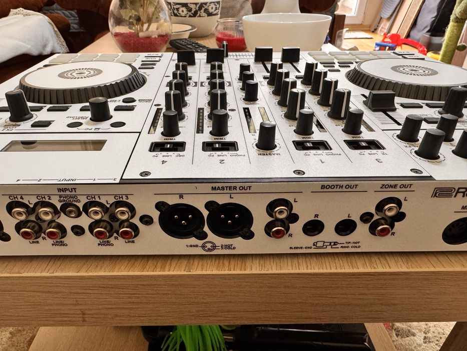 DJ контролер Roland 707m с кейс
