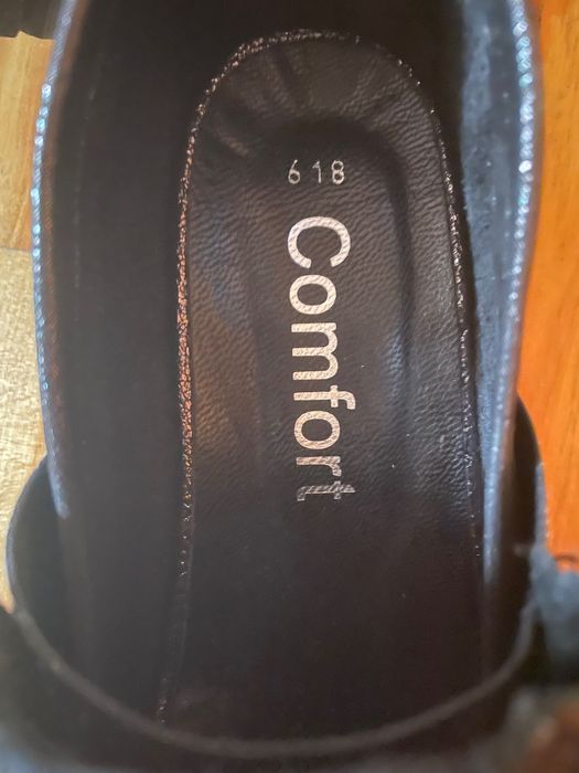 Обувки от естествена кожа с камъни