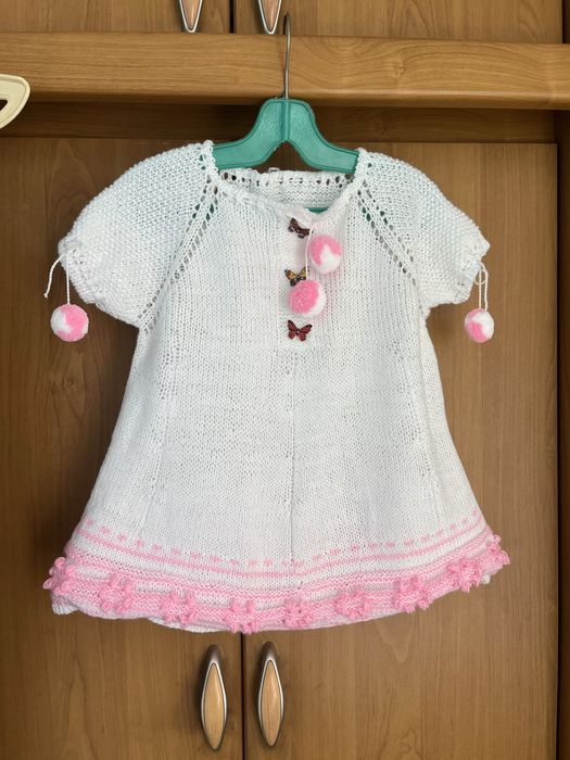 Детска ръчно плетена рокля