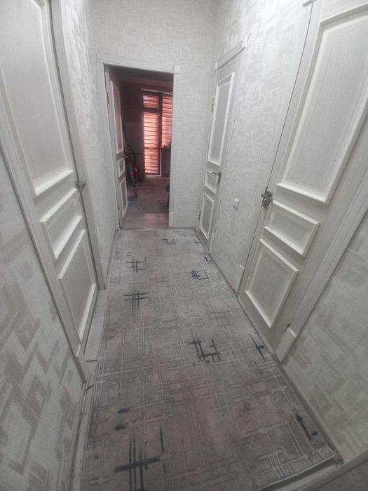 Город Навои продается 2-комн. 3-й эт. от дома Янги Хаёт (Водакачка)