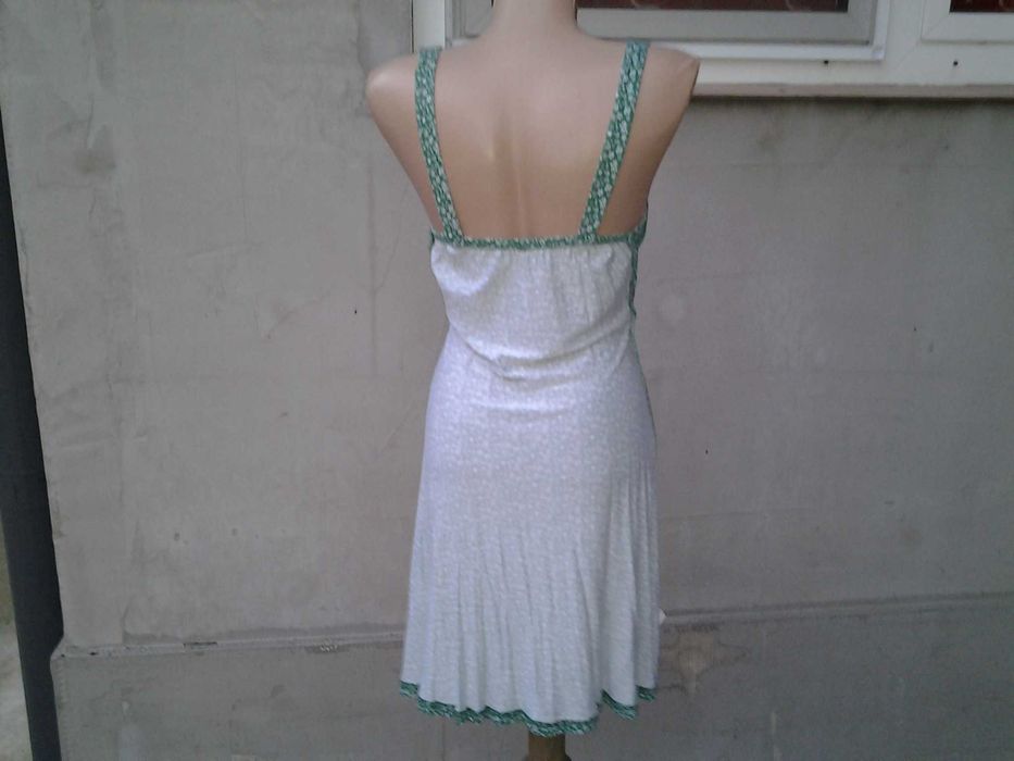 **Madonna | rochie dama | mar. 40 - M