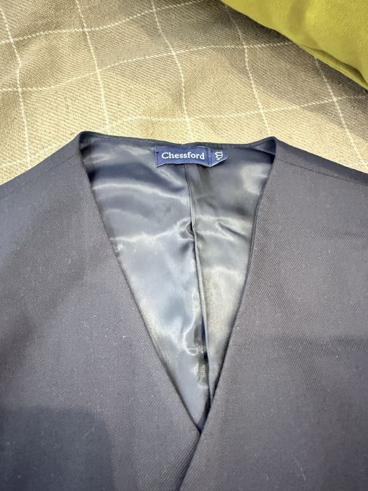 Продам школьную форму для девочки 8-9-10 лет