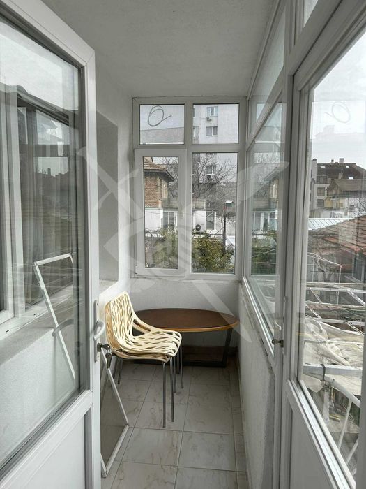 Дава се под наем Етаж от къща в Варна, Цветен квартал - 70 кв.м за 425 € - Снимка #4