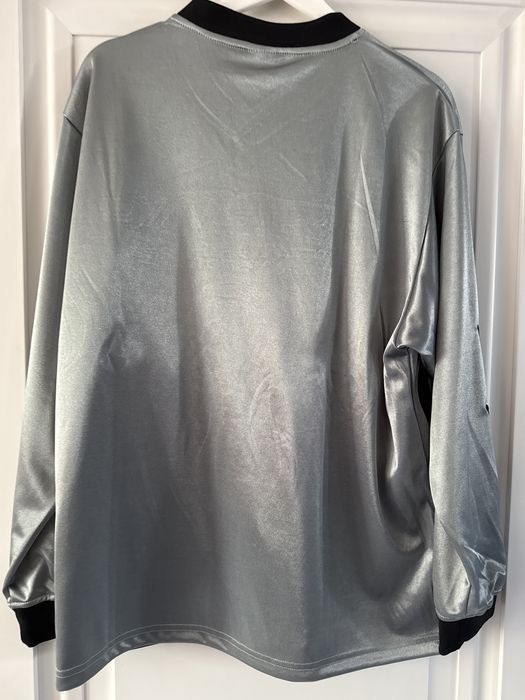 Зеленая кофта