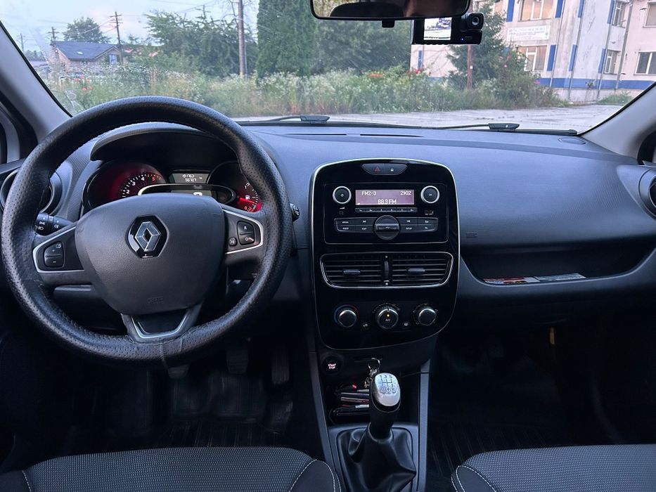 Renault clio 4 agreat scoala de soferi 2017