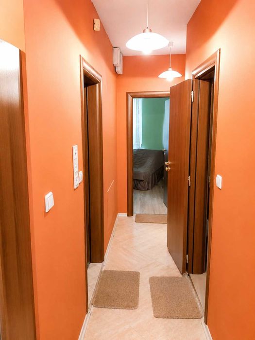 Дава се под наем Тристаен апартамент в София, Център - 93 кв.м за 850 € - Снимка #1