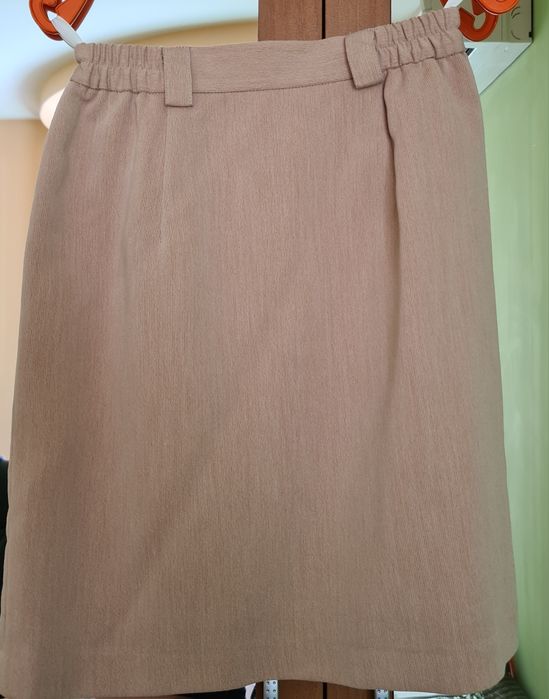 Дамски костюми размер 42