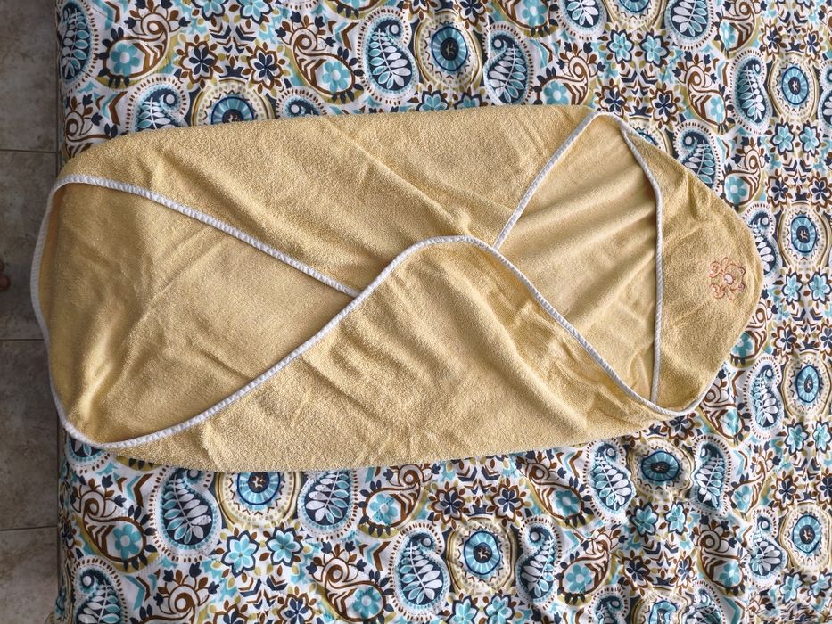 Пончо, хавлия, комплект бебешки чарашфи, плажна кърпа Ариел